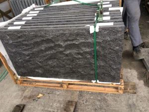 Çin Siyah İnci G684 Doğal Bölme Yüzeyli ve Flamanlı Bitmiş Fayans